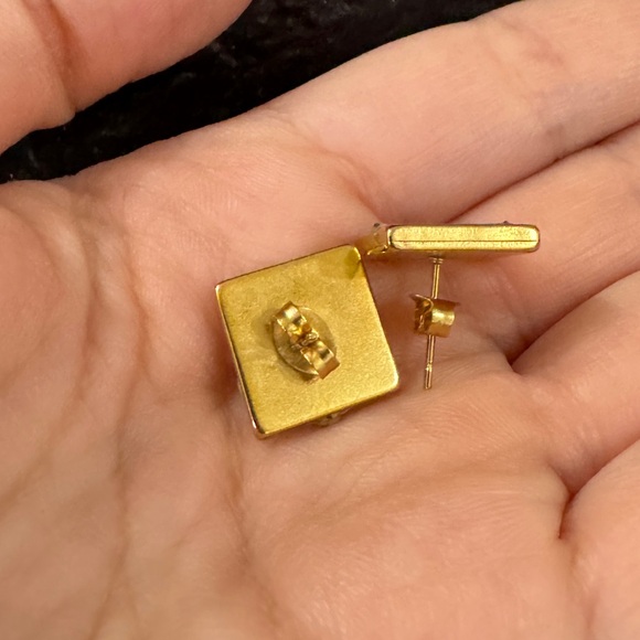 Western style Gold and turquoise square stud earrings - Picture 5 of 5